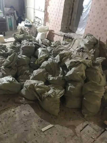 Мусоровоз без выходных по Шлиссельбургу, Ленинградской области