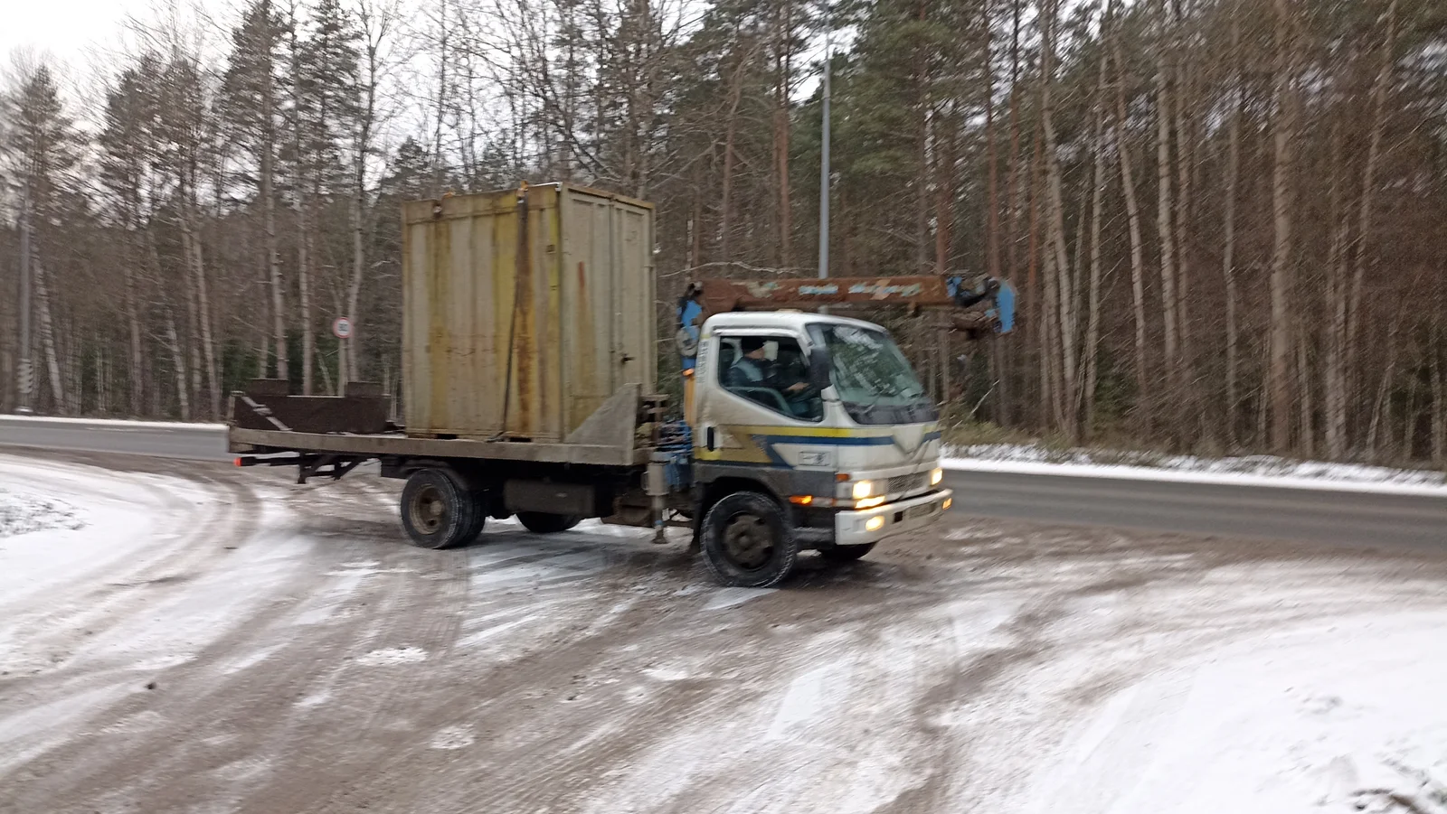 Перевозка негабаритных грузов Ленинградской области, круглосуточно Ленинградской области, круглосуточно