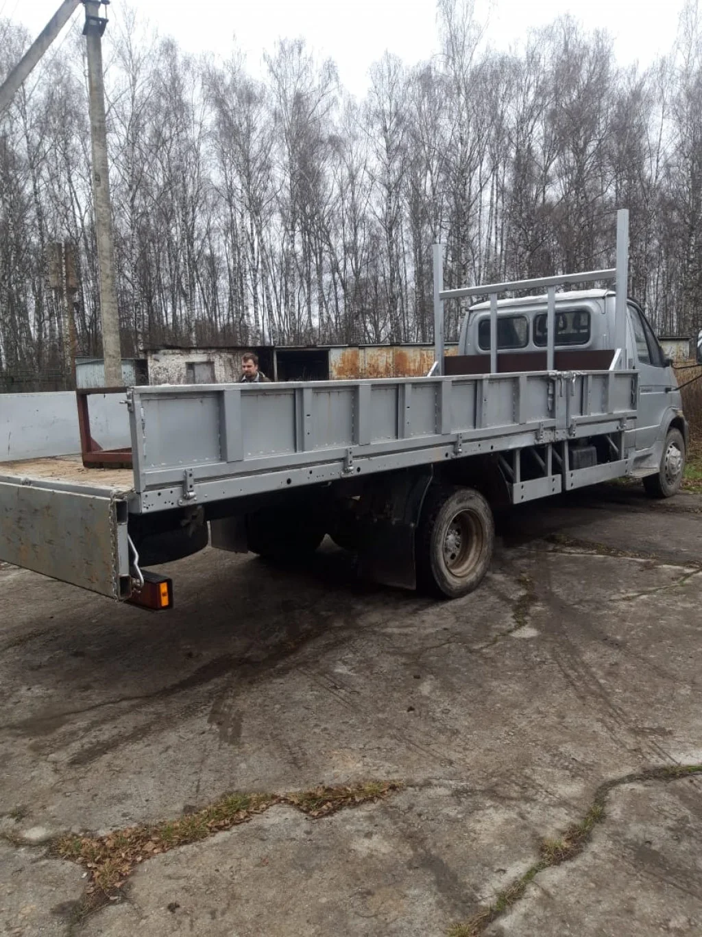 Открытые грузовики Санкт-Петербургу
