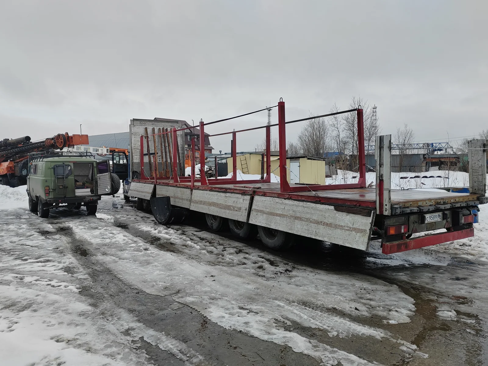 Перевозка грузов Бортовая площадка с конниками по Самаре, Самарской области