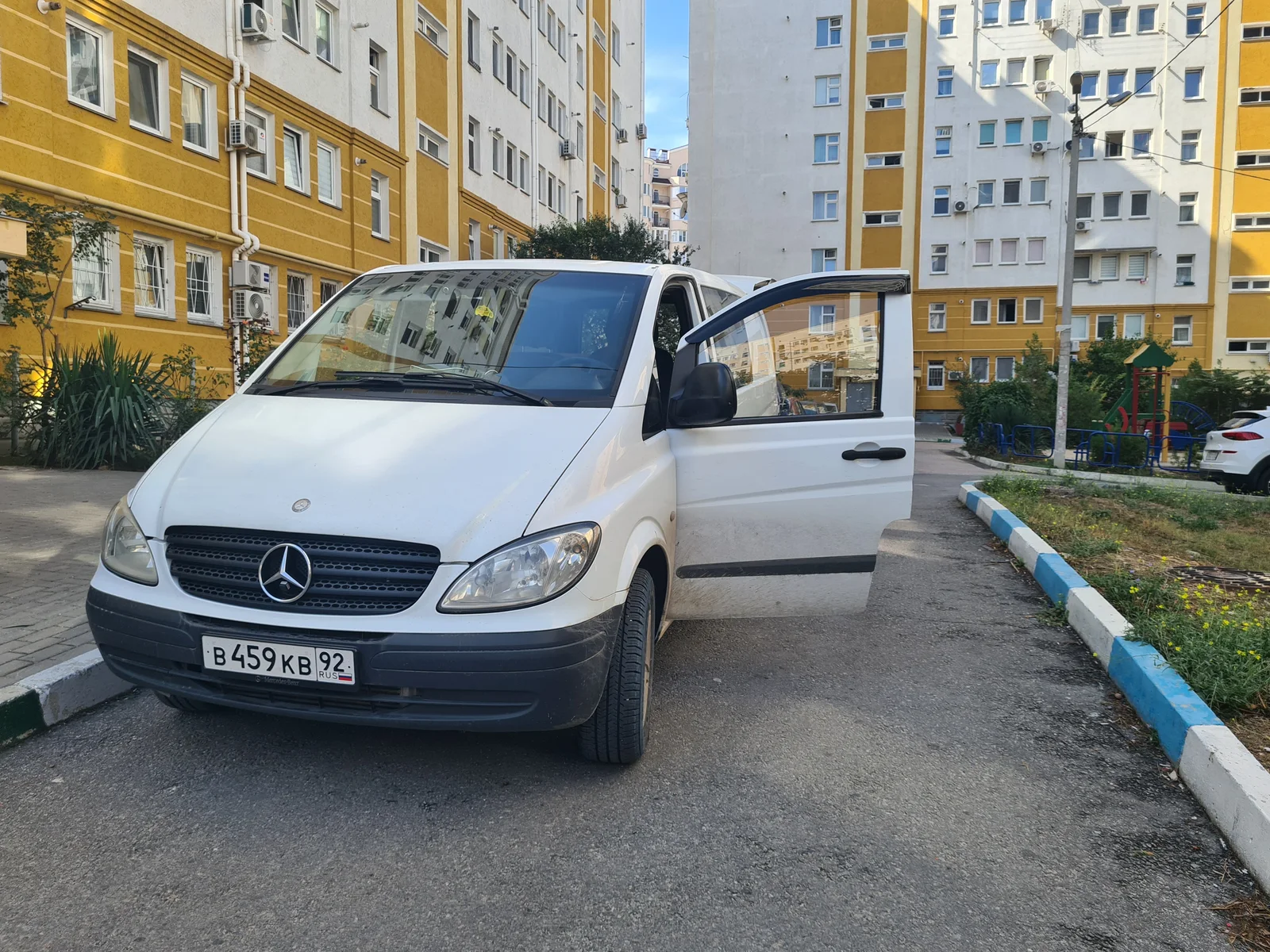 Организуем малогабаритные автоперевозки бандеролей с подарками между филиалами Сахалину