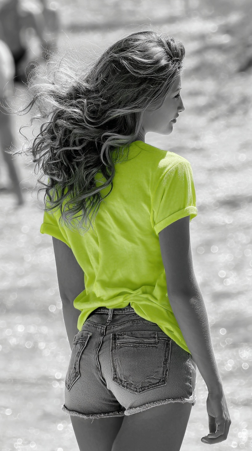 Промпт (промт) для нейросети - Midjourney | Вспышка лета в объективе