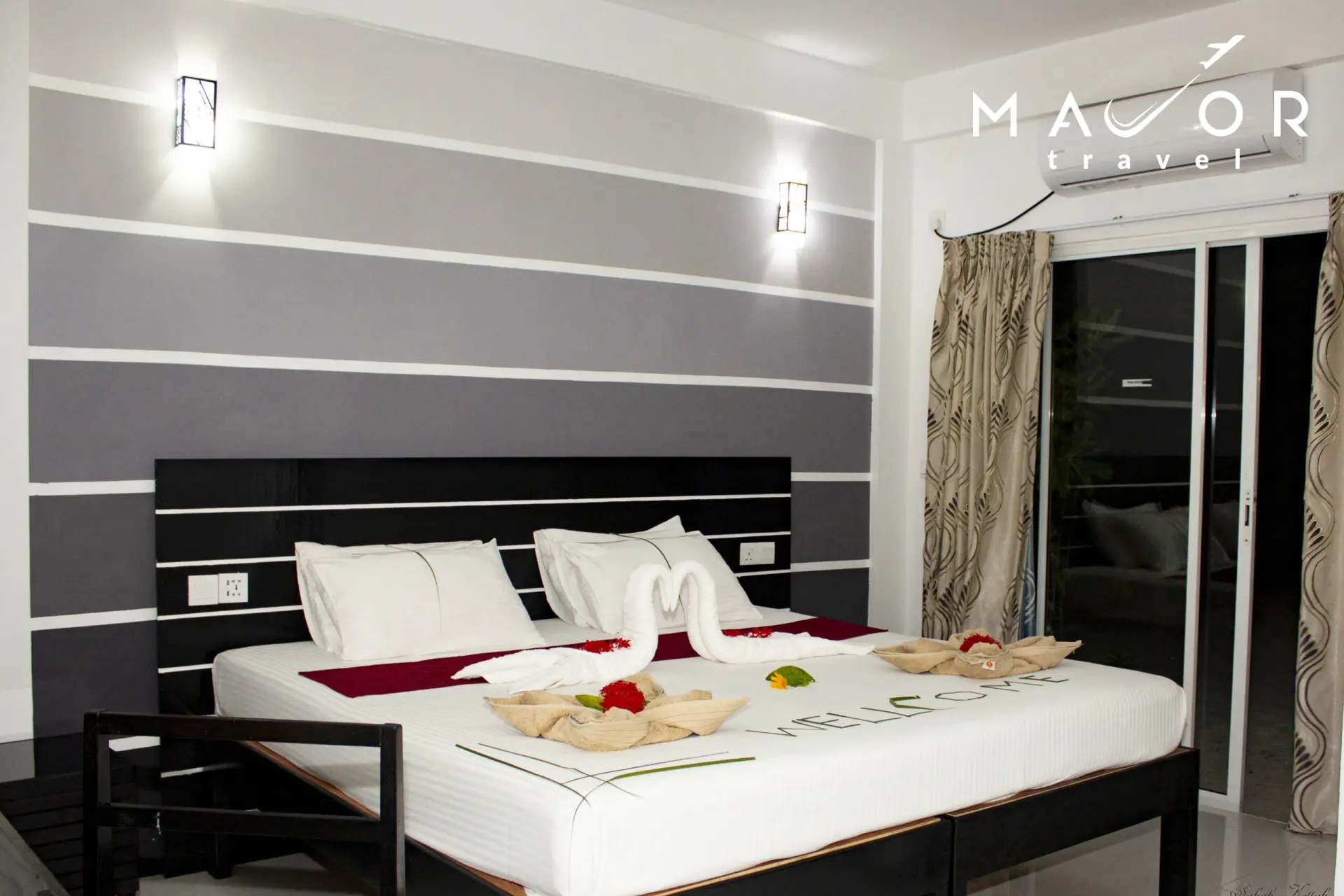 Crown Beach Hotel-Private Bikini Beach 4*