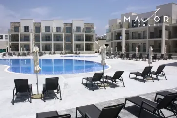 Amphora Hotel & Suites 4*