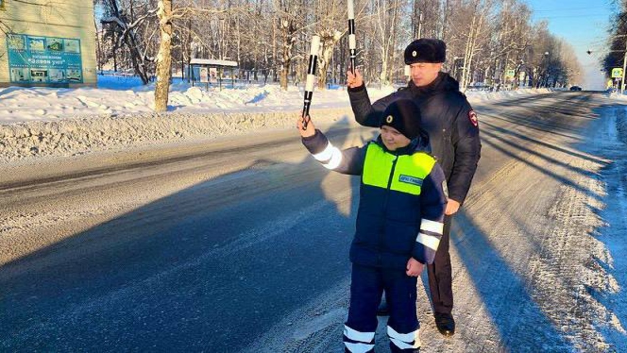 Шалинские автоинспекторы помогают подростку из Илима осуществить мечту