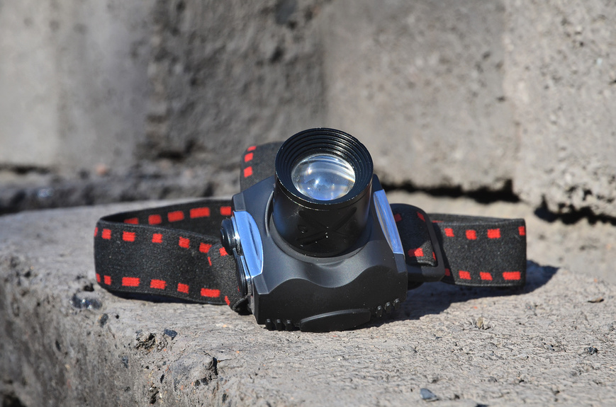 налобный фонарь