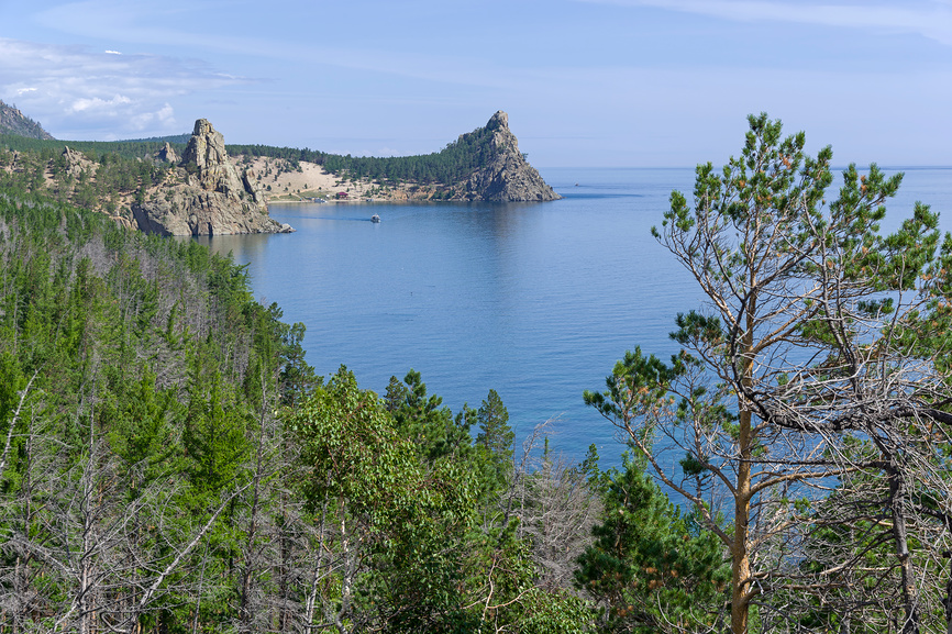 Большая Байкальская тропа, вид на Малый и Большой Колокольный мысы