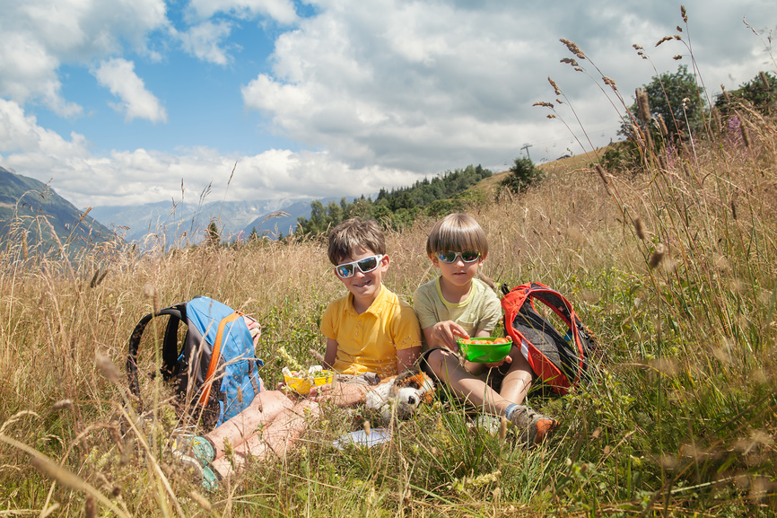 Дети в походе