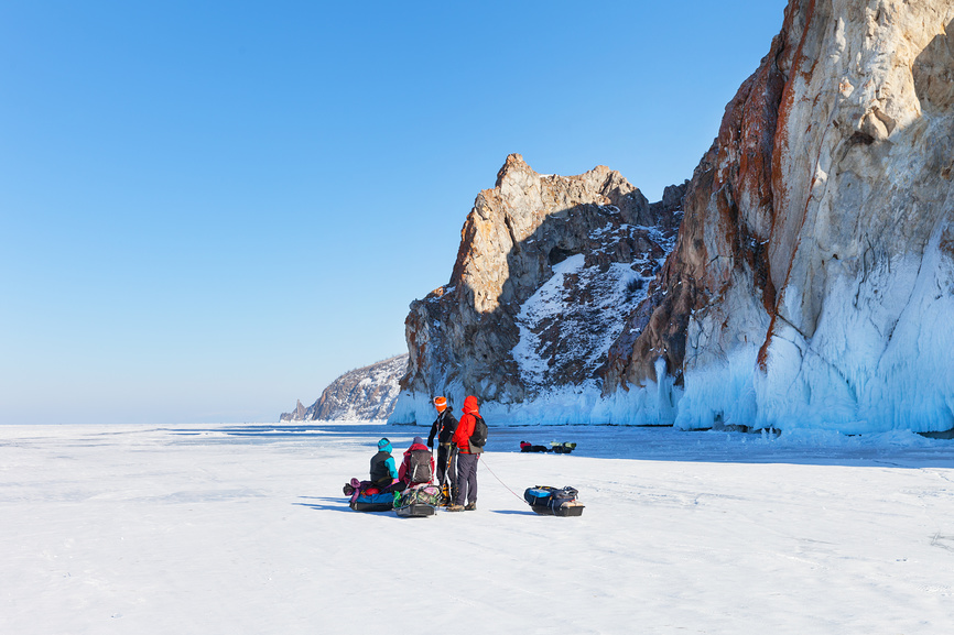 привал у скалы Три брата на острове Ольхон