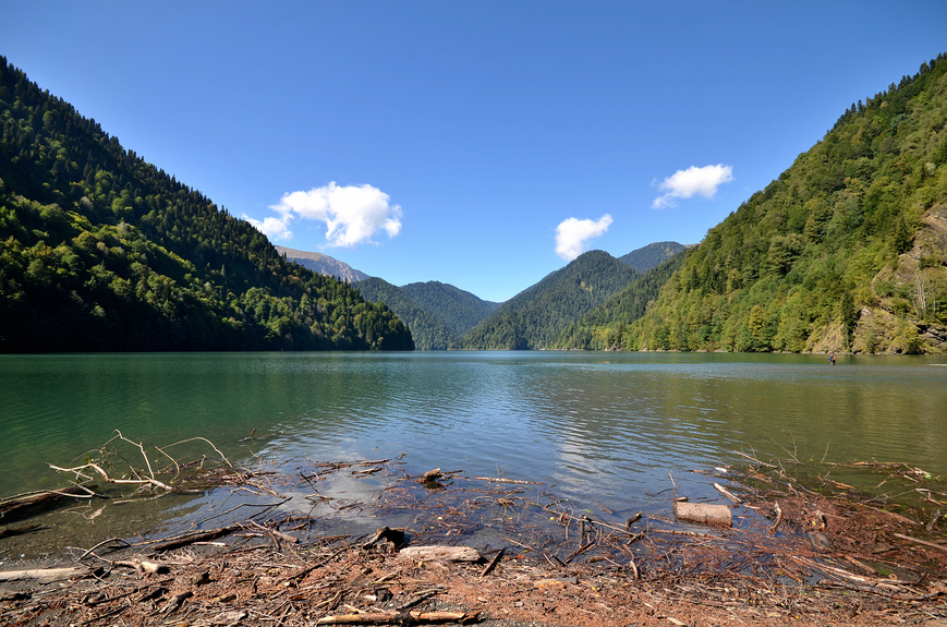 расположение озера рица в абхазии