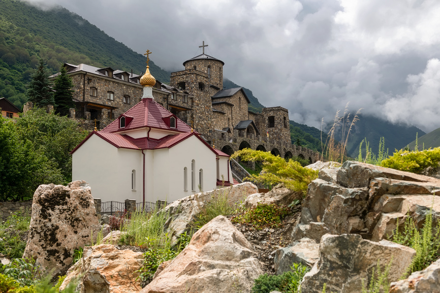 Мужской монастырь в Фиагдоне