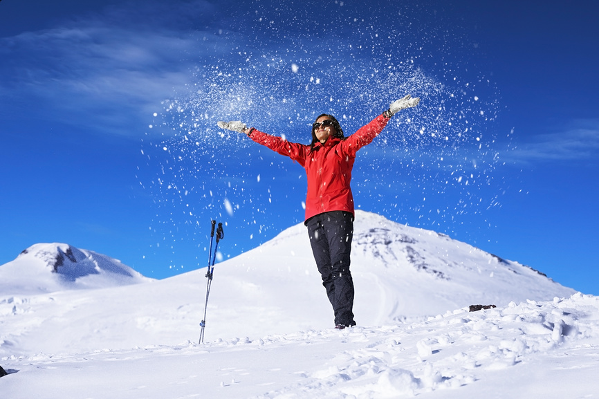 Девушка на Эльбрусе