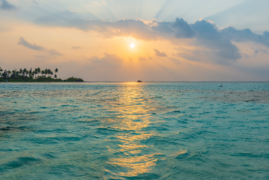 Рассвет на Мальдивах