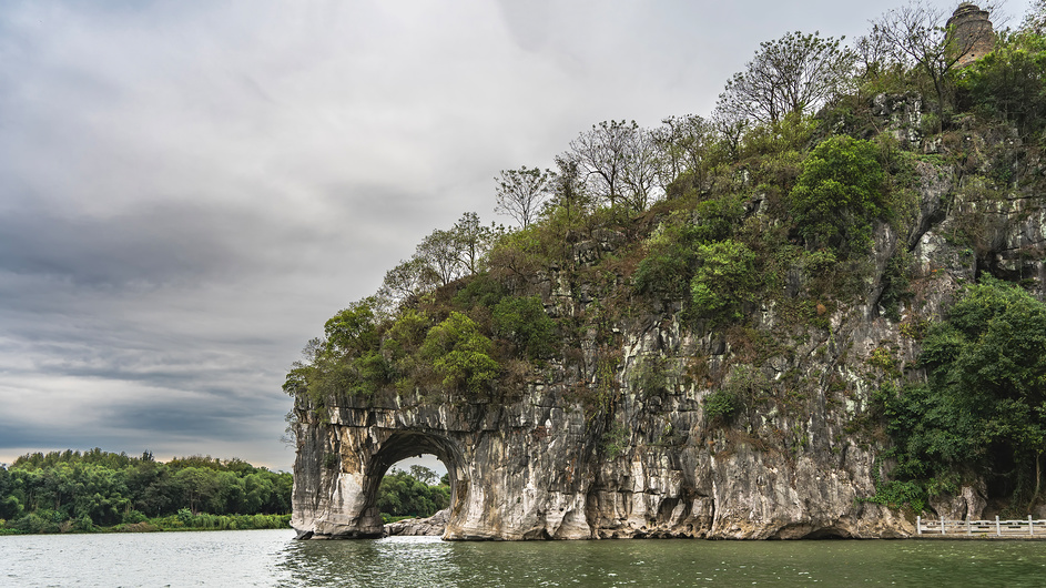 Холм слоновьего хобота гуйлинь