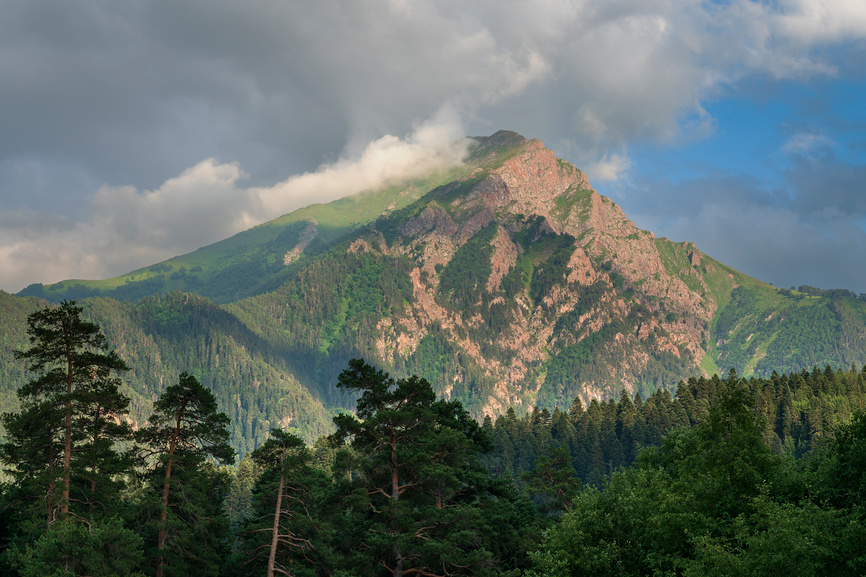 Гора Красная