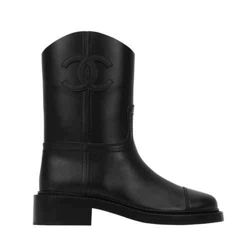 Купить сапоги от Chanel