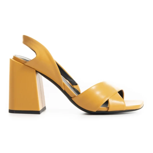 Купить босоножки от Furla