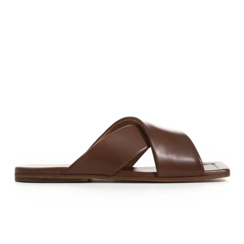 Купить шлепанцы от Marsell