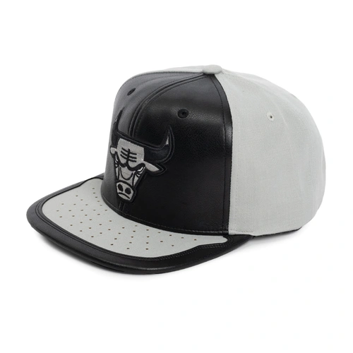 Купить Бейсболка Chicago Bulls Day One от MITCHELL&NESS