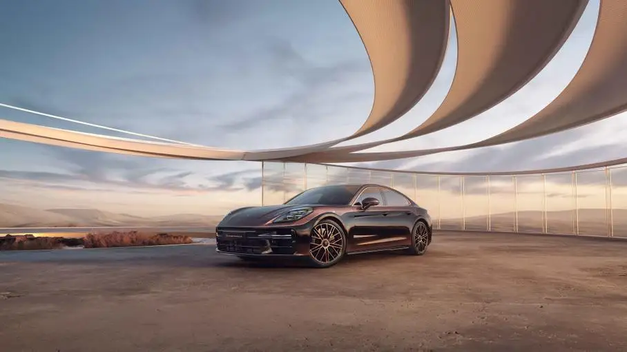 Раскрыт роскошный секрет: двухцветная Porsche Panamera с золотыми акцентами!