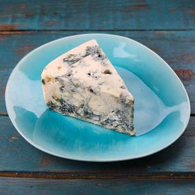 Сыр с голубой плесенью Горгонзола