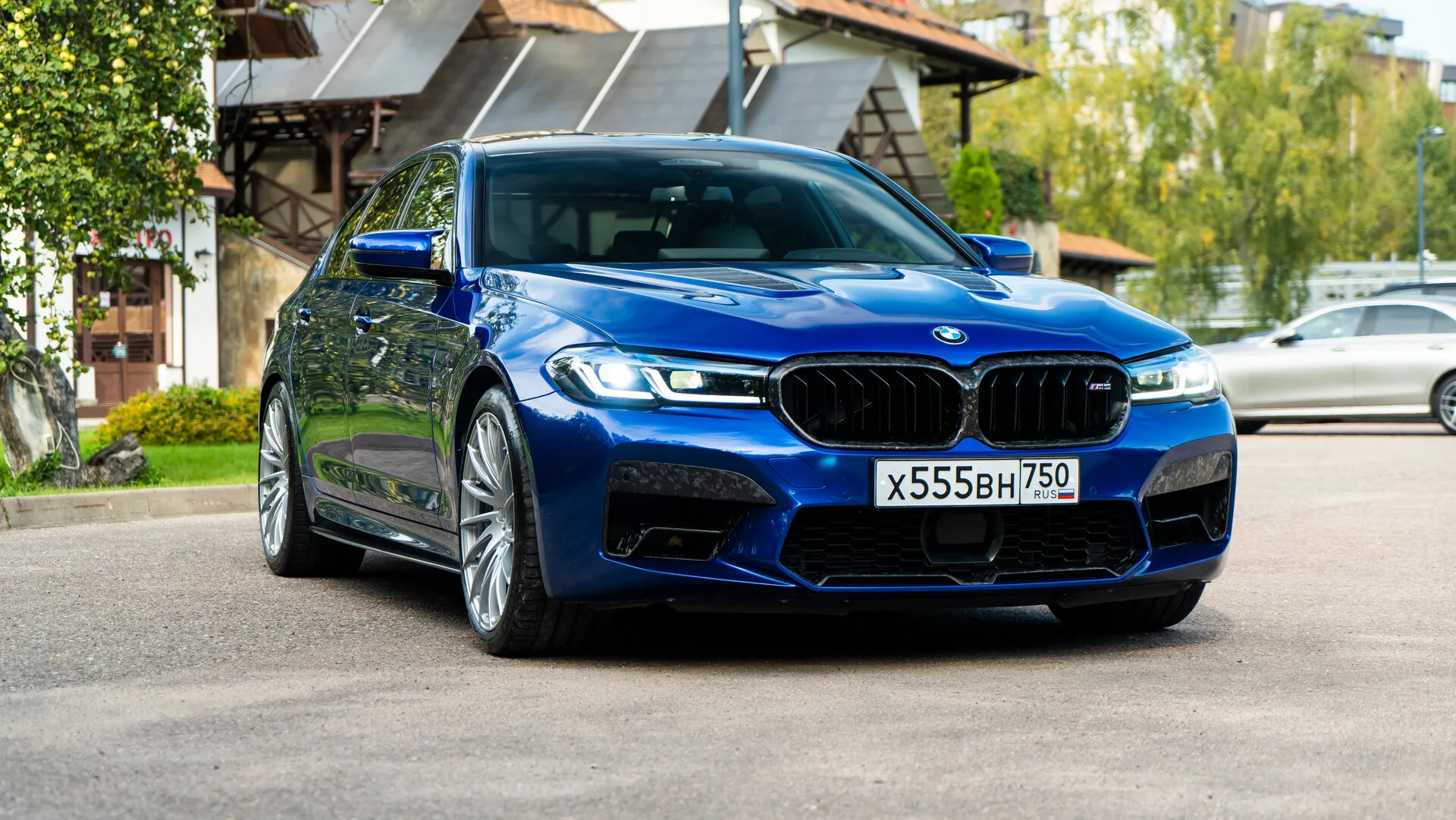 BMW M5 - Просмотр 1