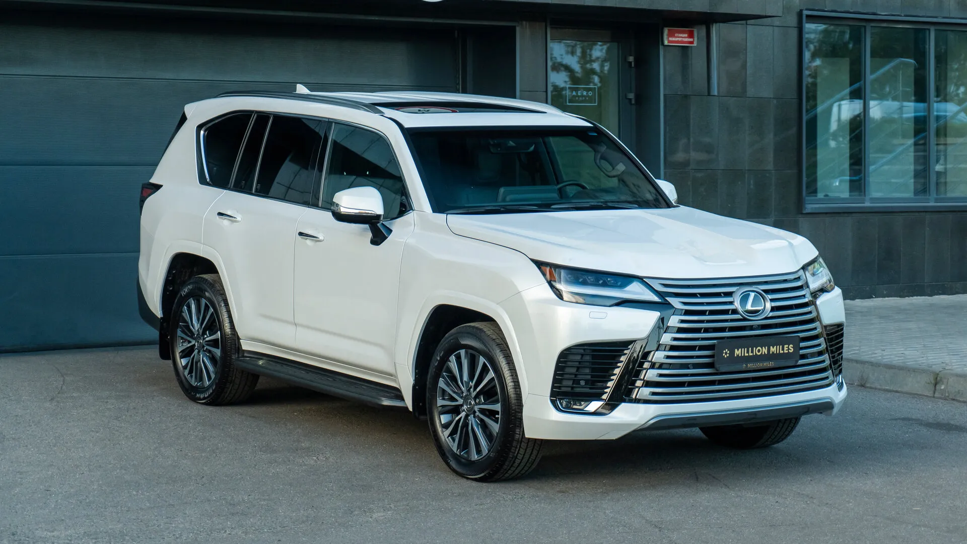Lexus LX