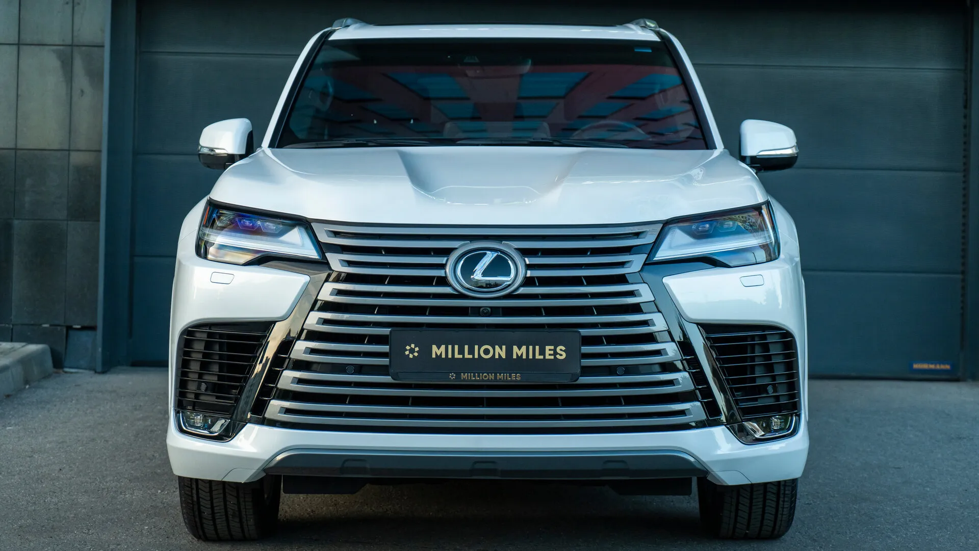 Lexus LX — 4