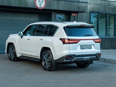 Lexus LX, Iv - 6