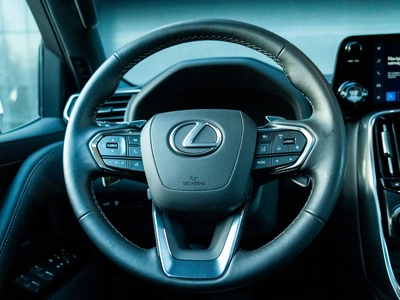 Lexus LX, Iv - 10