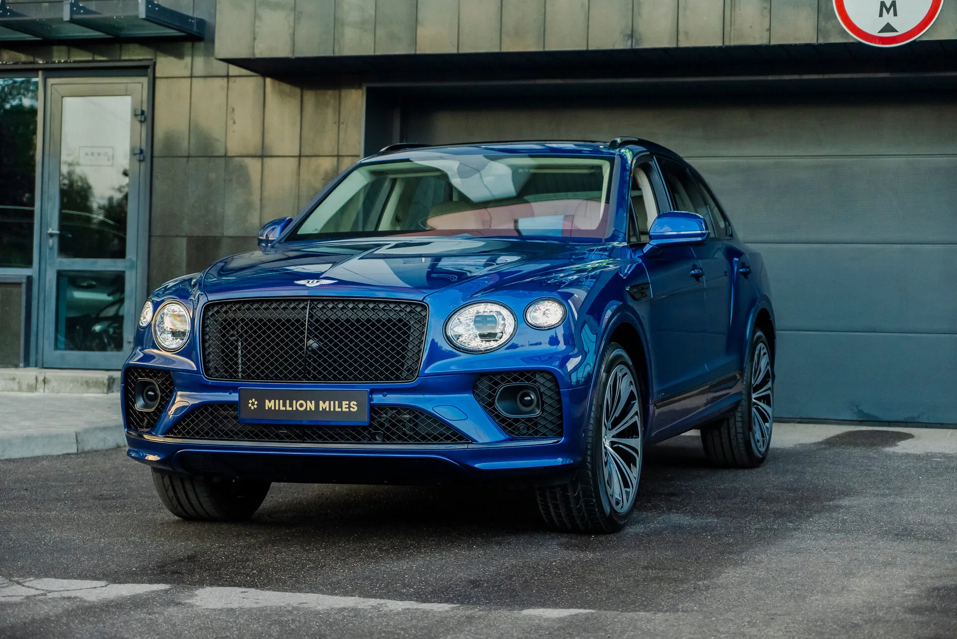 Bentley Bentayga - Просмотр 1