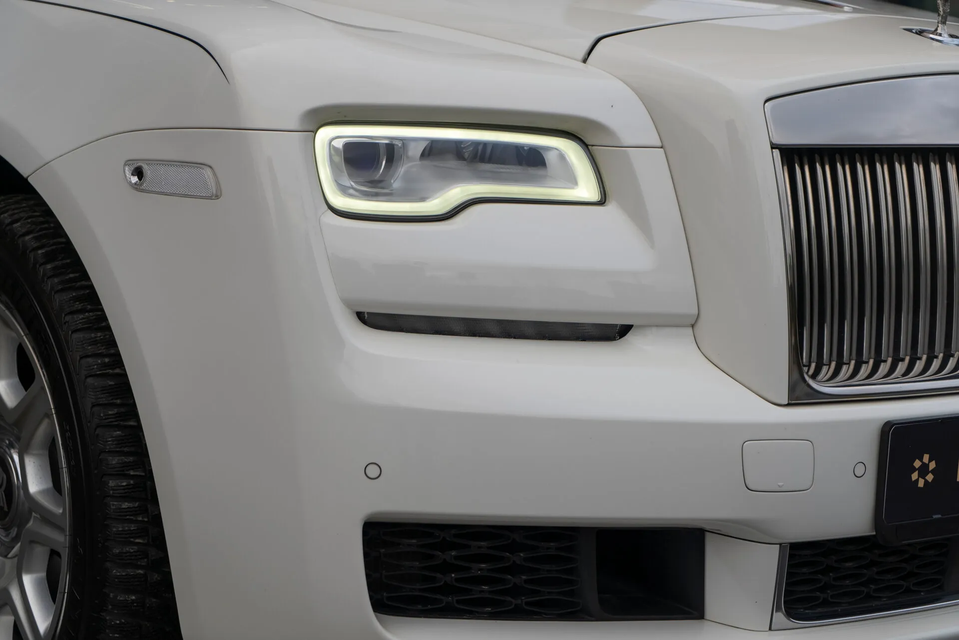 Rolls-Royce Ghost — 5