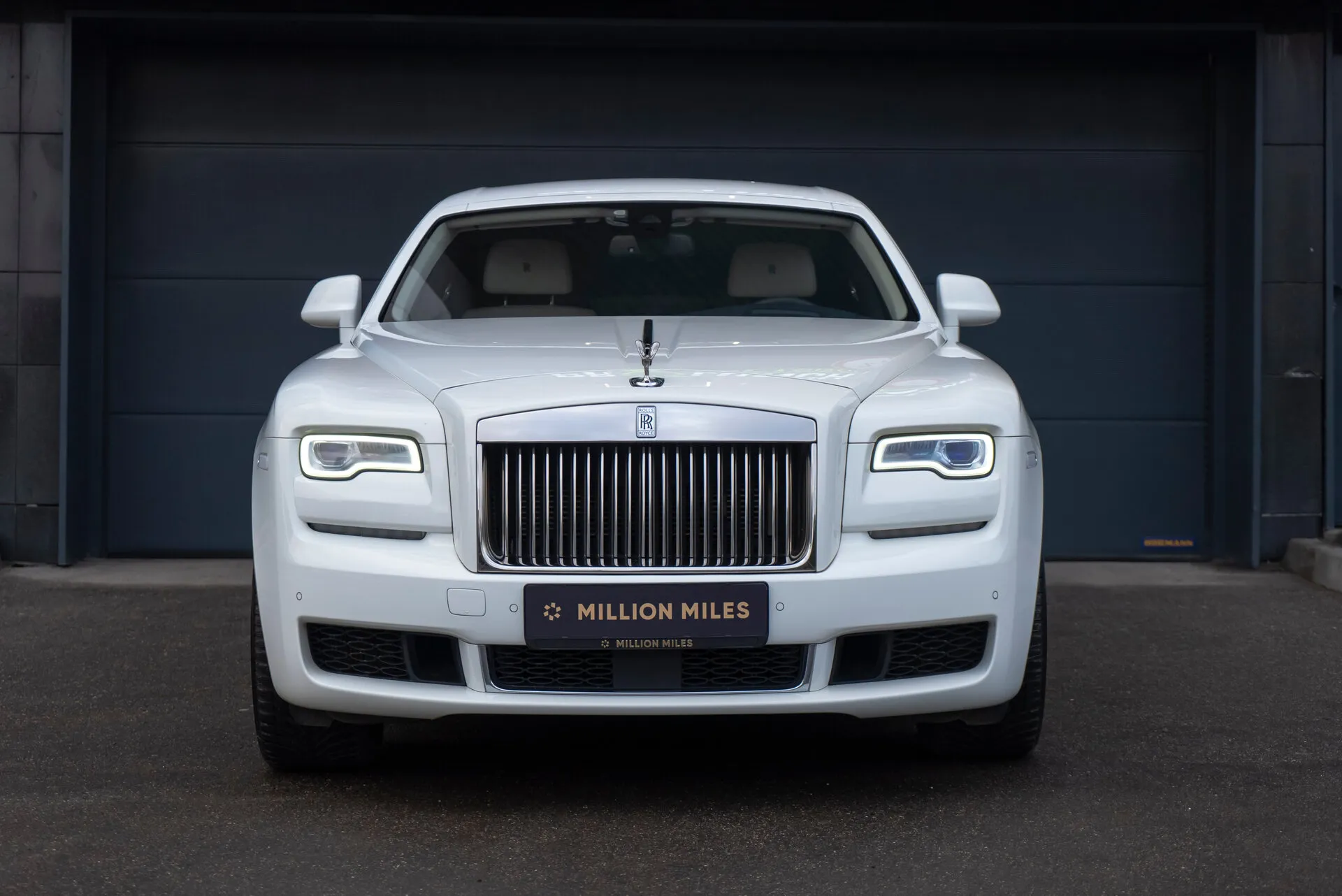 Rolls-Royce Ghost — 2