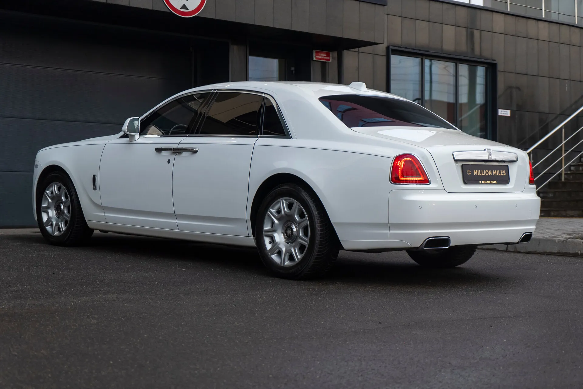 Rolls-Royce Ghost — 8