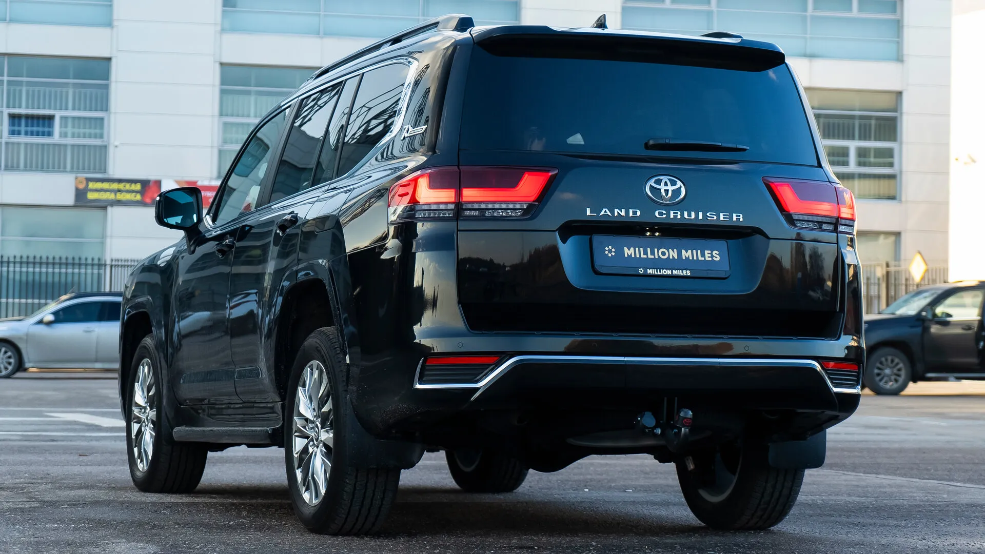 Toyota Land Cruiser, 300 Series — 6