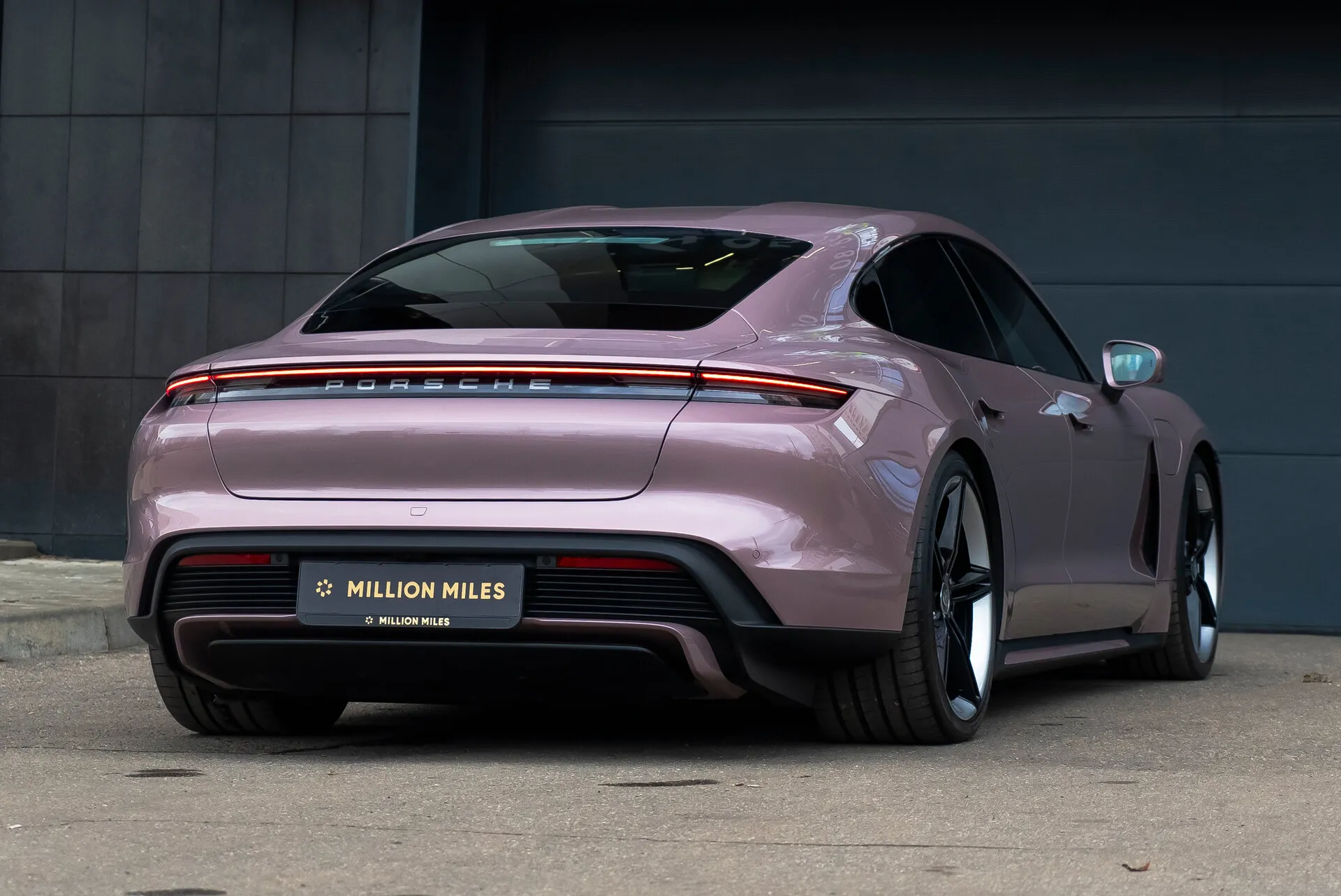 Porsche Taycan Turbo — 6