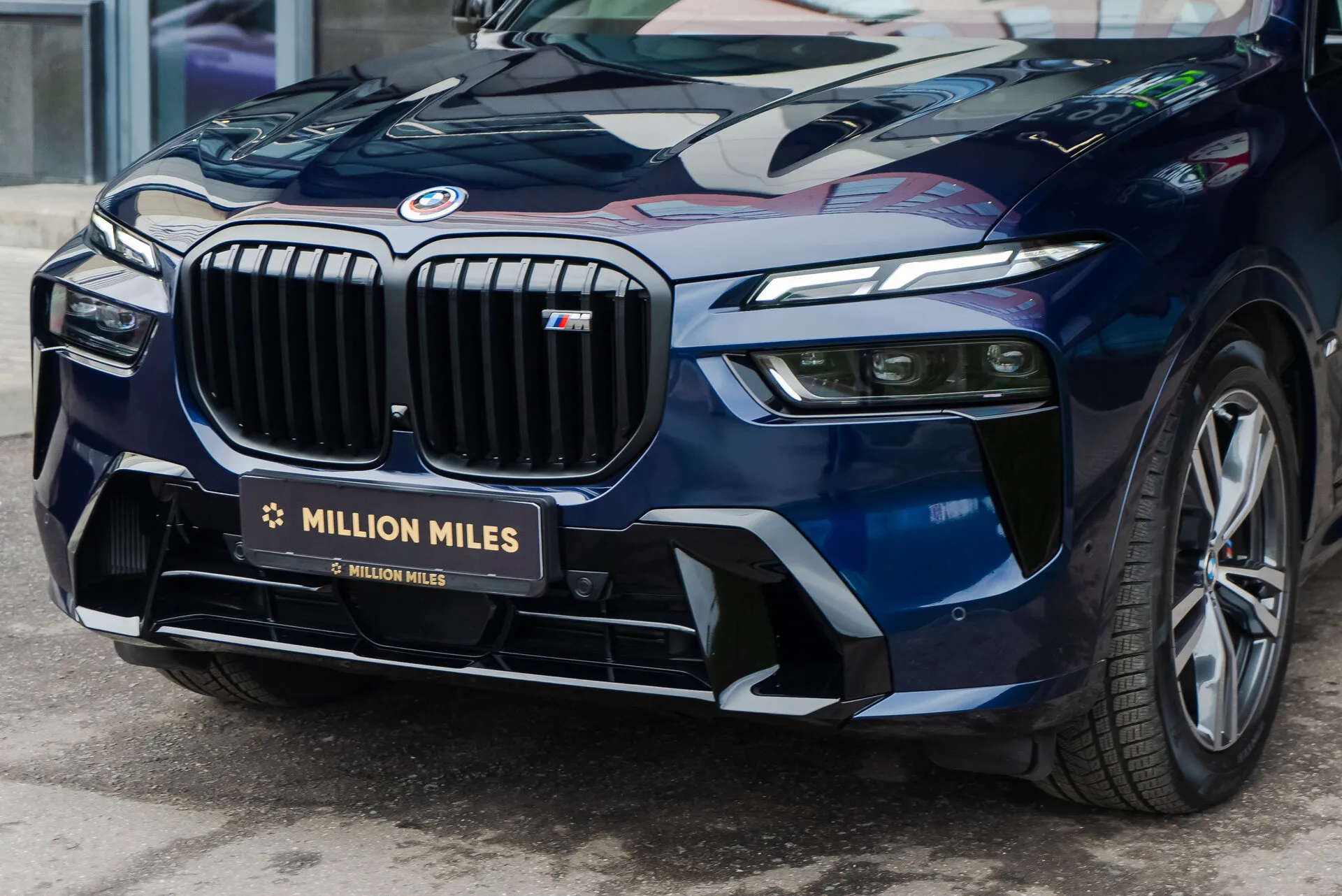 BMW X7 M60I — 5