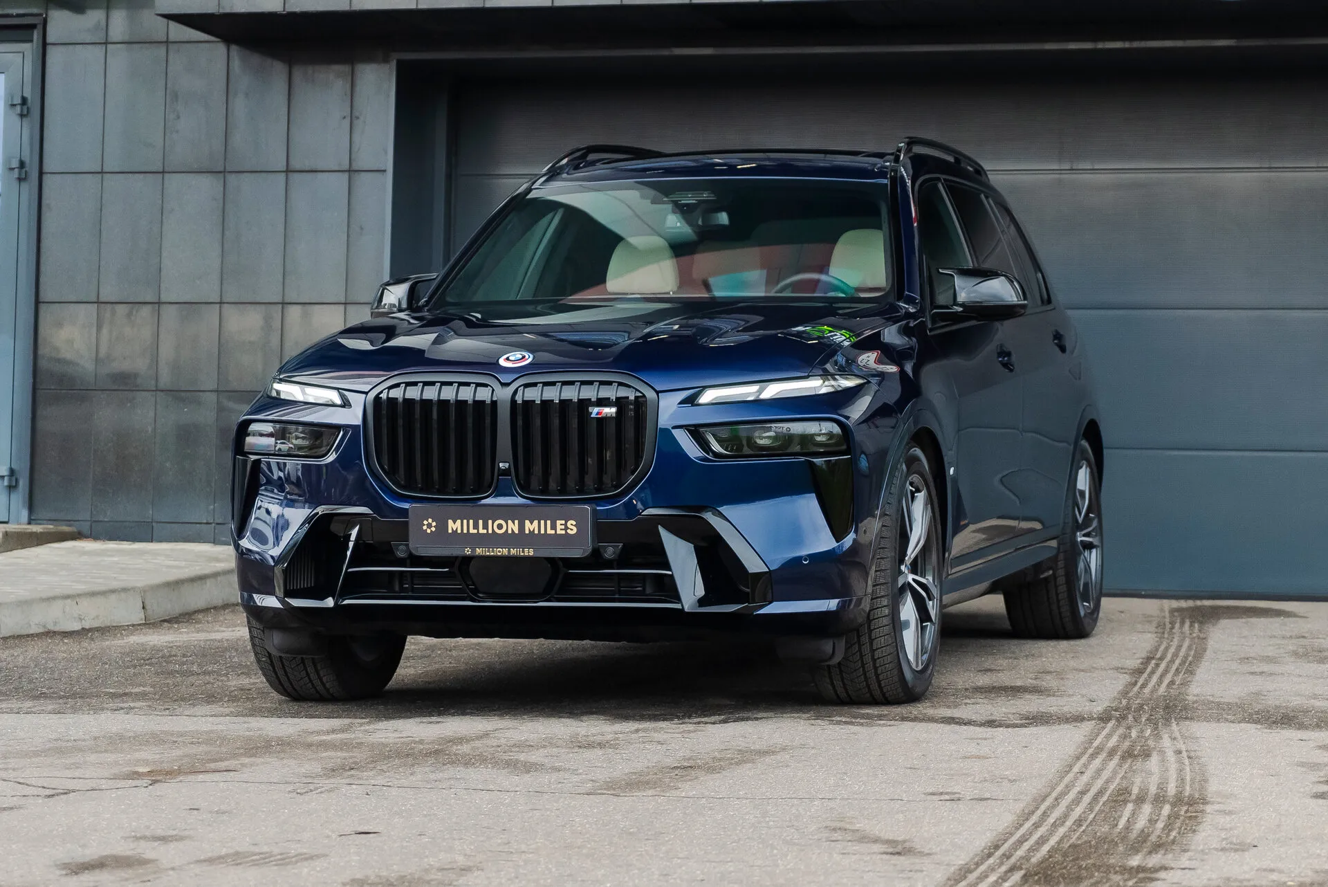 BMW X7 M60I — 3