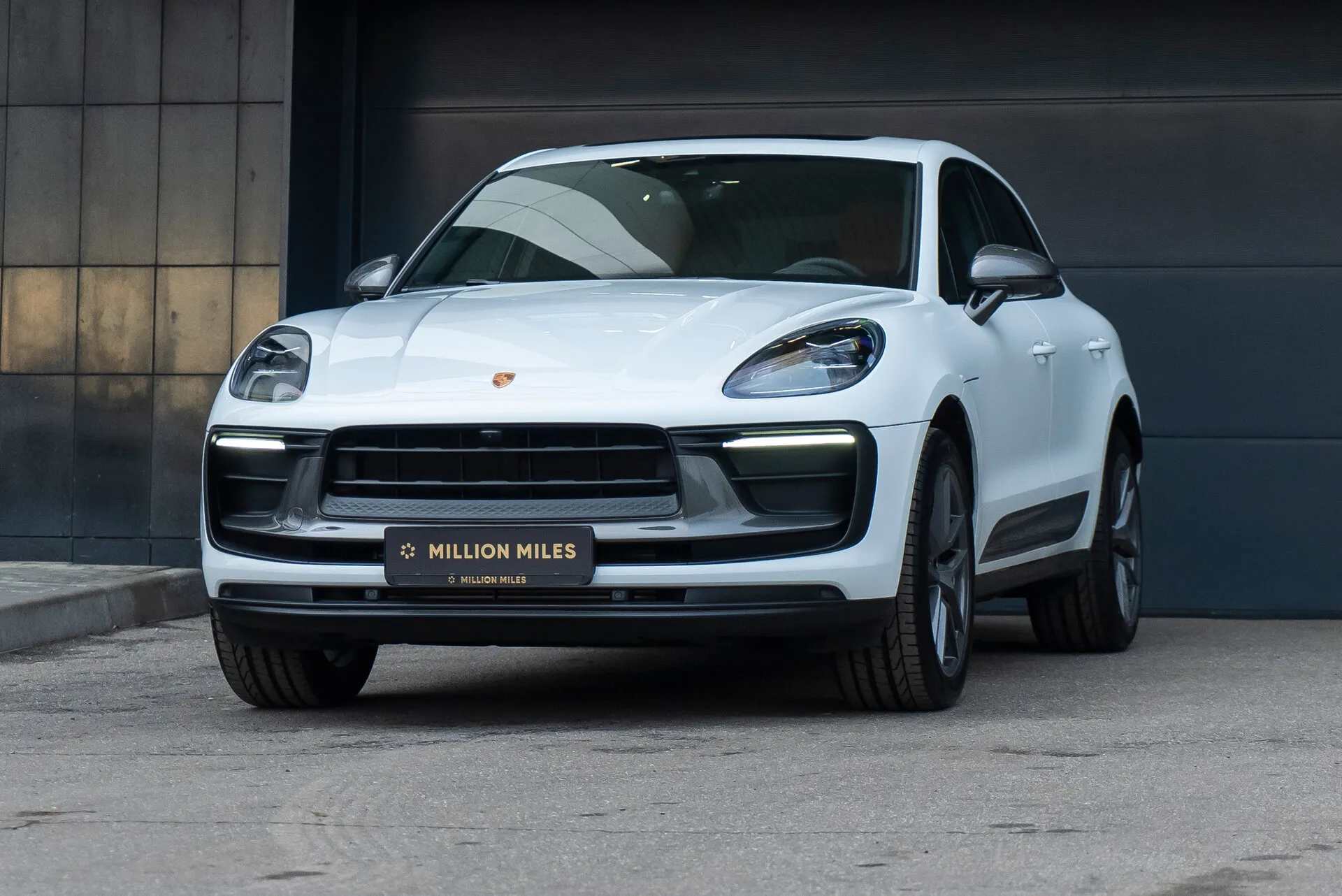 Porsche Macan — 3