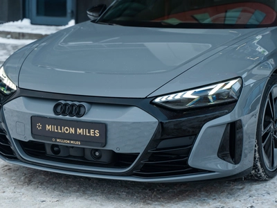 Audi E-Tron GT, I - 4