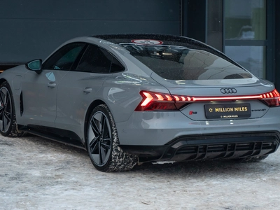 Audi E-Tron GT, I - 8