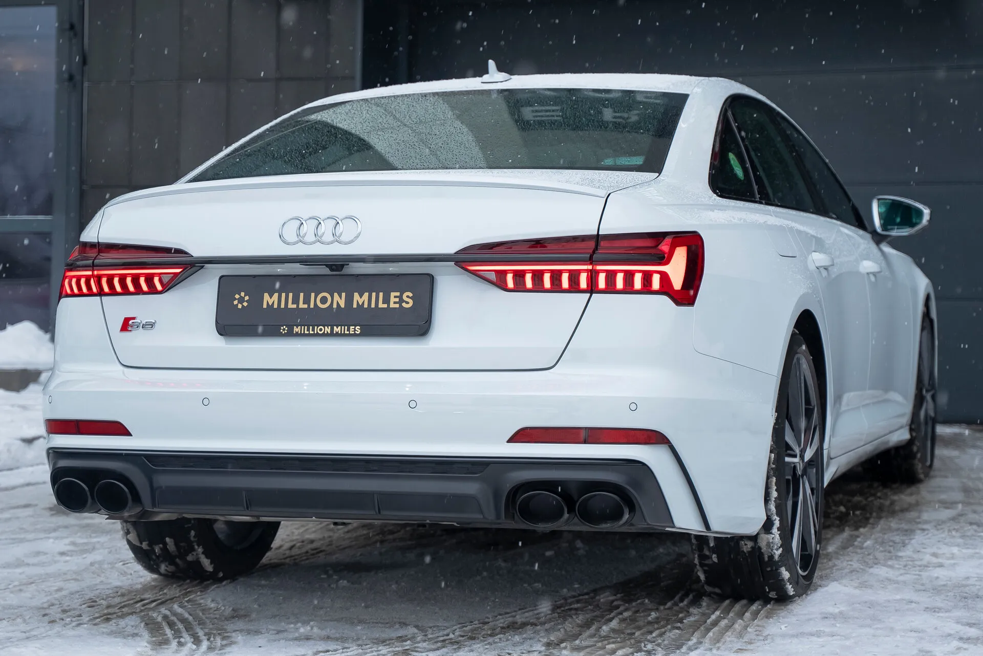 Audi S6 — 6