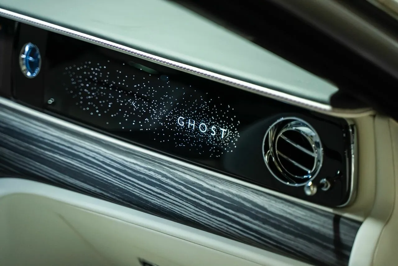 Rolls-Royce Ghost — 8