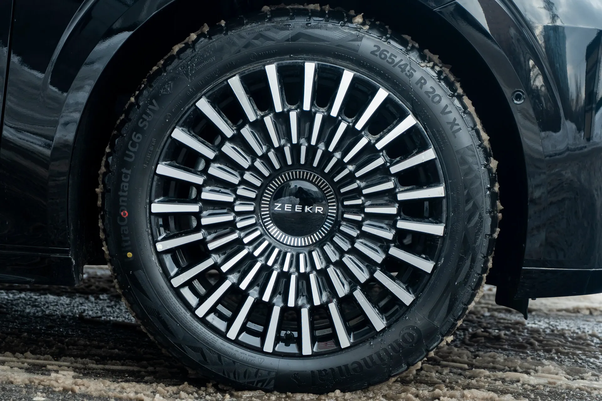 Zeekr 009 — 4