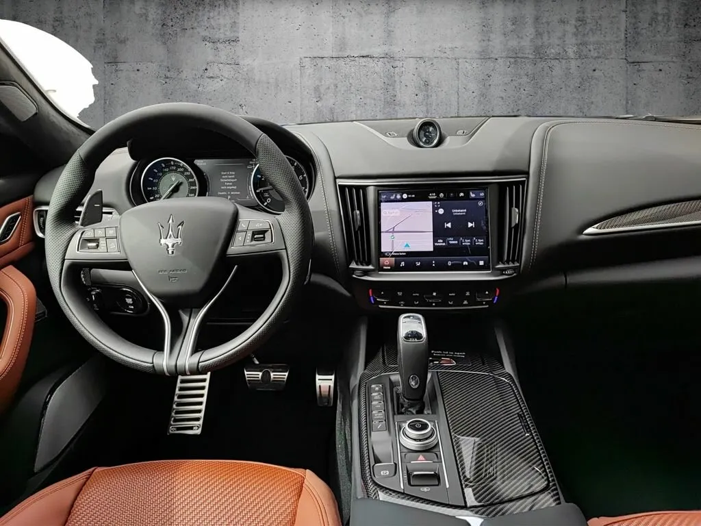 Maserati Levante — 6