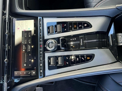 Aston Martin DB12, I - 10