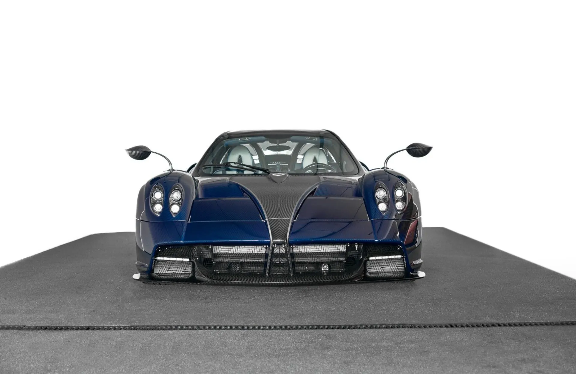 Pagani Huayra — 2