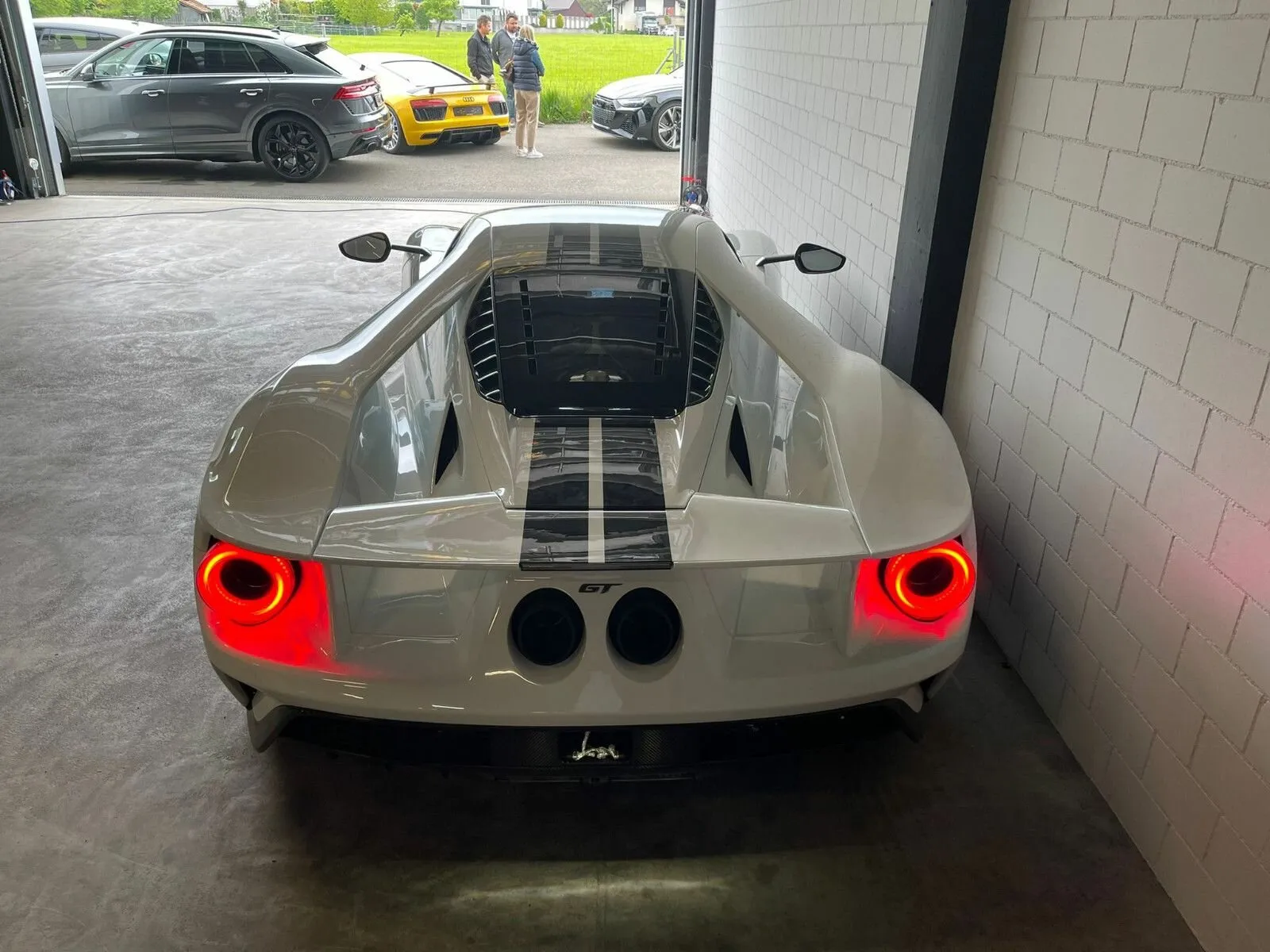Ford GT — 4