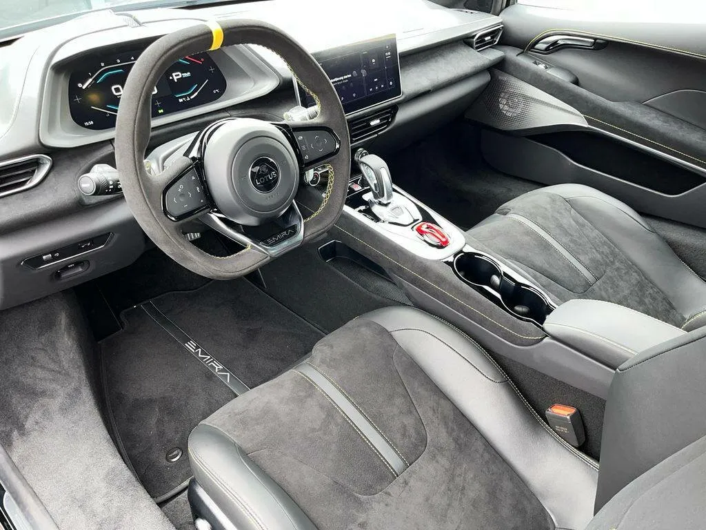 Lotus Emira, I — 4