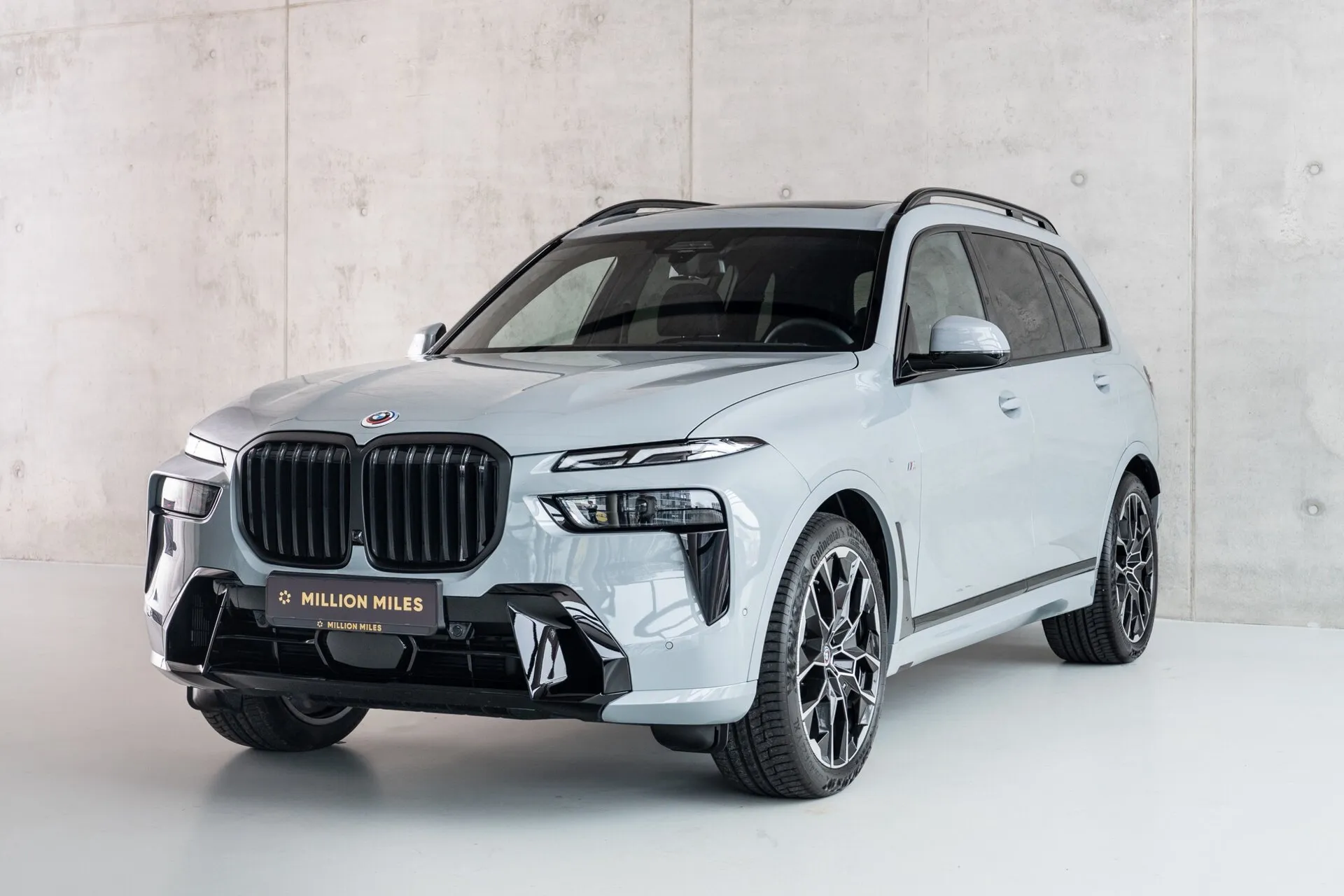 BMW X7 - Просмотр 1